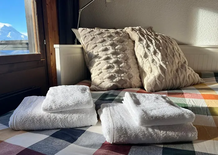 The Alpine By The Slopes & Frience Апартаменты